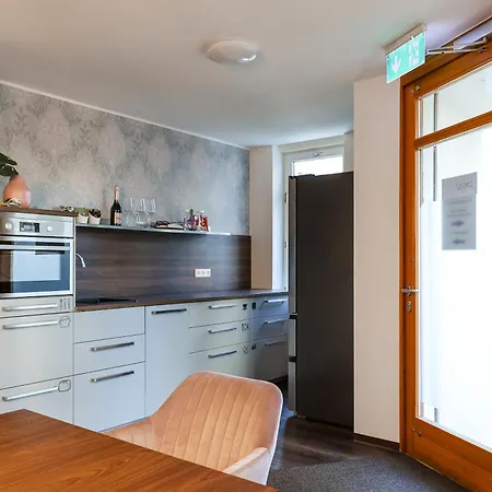 Exklusives Im Zentrum Von - Meyfartstraße 12 - 6 Apartment *